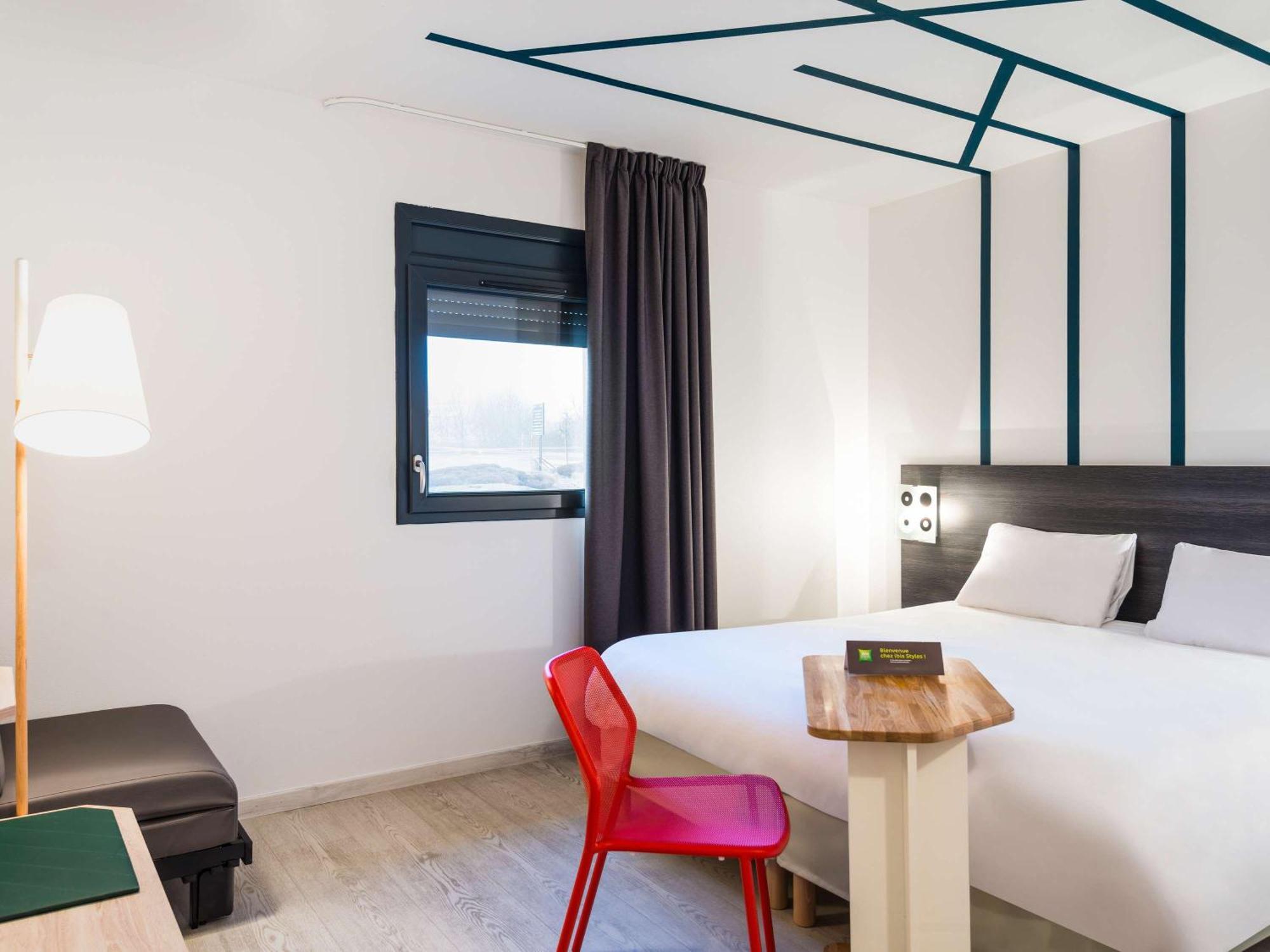 Ibis Styles Rouen Val De Reuil Hotel Val-de-Reuil Exterior photo